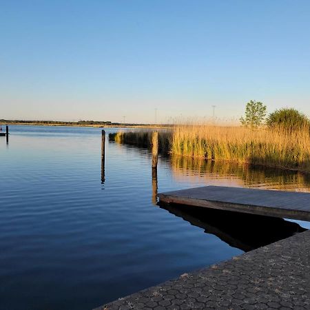 מלון Kröslin 4 Sterne Dtv Floating House מראה חיצוני תמונה