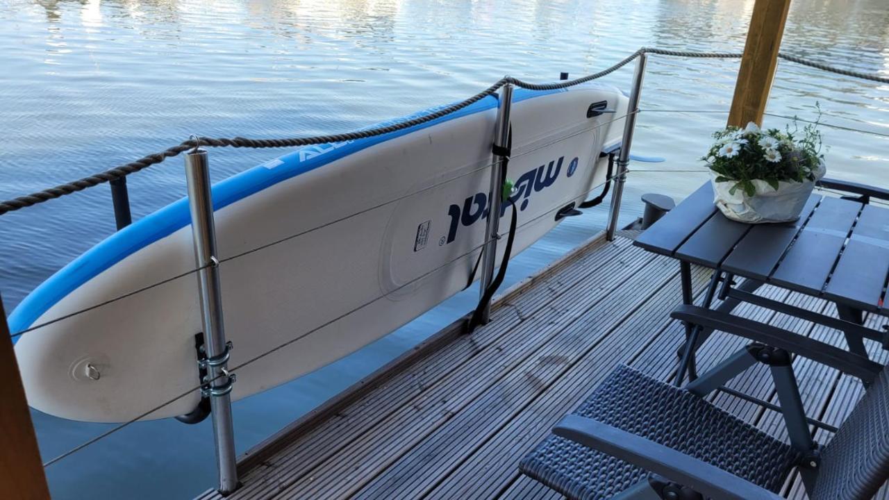 מלון Kröslin 4 Sterne Dtv Floating House מראה חיצוני תמונה